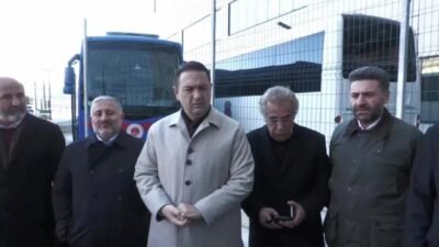 Ameliyat bölgesinde gelişen komplikasyonlar nedeniyle İzmir Şehir Hastanesi’ne sevk edilen Beylikdüzü