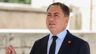 CHP Grup Başkanvekili Murat Emir, CHP Genel Başkanı Özgür Özel'in deprem