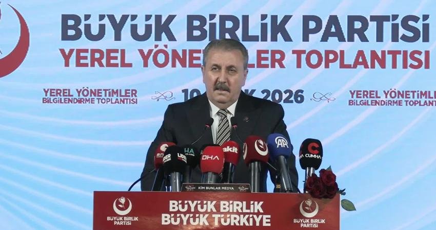 Mustafa Destici: “ABD, İsrail ile birlikte dünya barışını tehdit ediyor” Büyük Birlik Partisi (BBP) Genel Başkanı Mustafa Destici, "Bugün ABD,