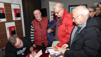 Nilüfer Belediyesi’nin düzenlediği "Şairin Şiir Evreni" söyleşisine konuk olan şair