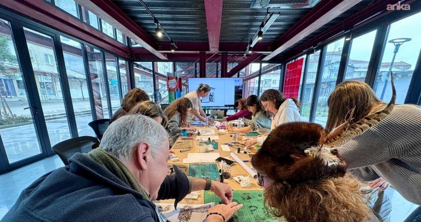 Nilüfer Belediyesi’nin düzenlediği “Depoda Sanat Var” programı, sanatseverleri deneysel üretim