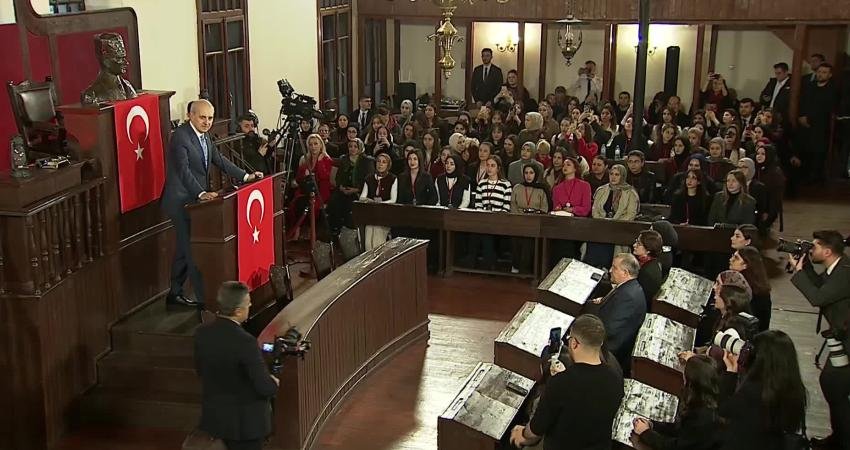 TBMM Başkanı Numan Kurtulmuş, Ankara Diplomat Akademi Kampı'nda yaptığı konuşmada, dünyada yaşanan
