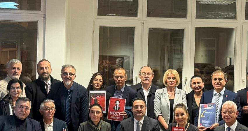 CHP Genel Başkan Yardımcısı Nurhayat Altaca Kayışoğlu, Almanya’da yurtdışında yaşayan