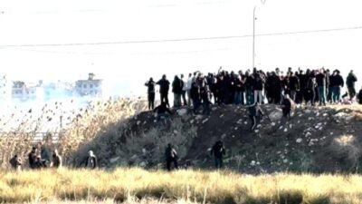 DEM Parti Meclis Grubu'nun, Mardin'in Nusaybin ilçesinde yaptığı toplantı sırasında