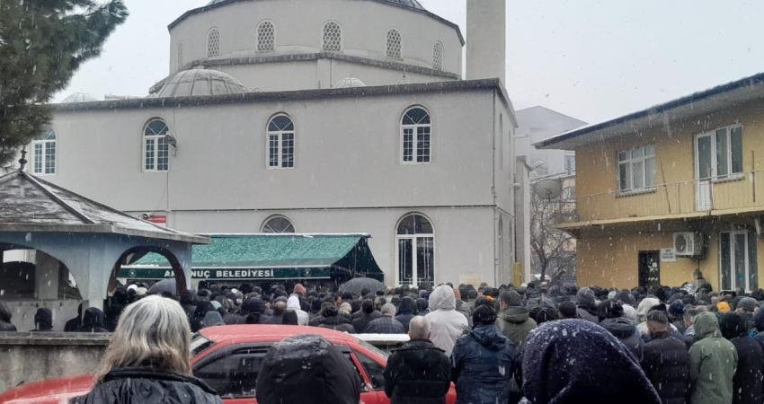 İzmir’in Ödemiş ilçesinde ormanlık alanda yanmış haldeki aracının içinde ölü