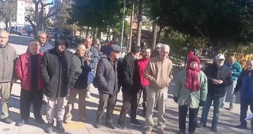 Tüm Emeklilerin Sendikası, CHP milletvekillerinin TBMM'de başlattığı "emekliler için nöbet"