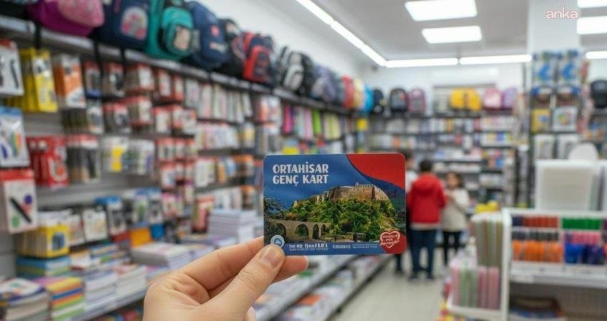 Ortahisar Belediyesi’nin gençlere ekonomik destek sağlamayı amaçladığı “Genç Kart Projesi”