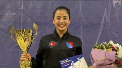 Osmangazi Belediyespor Eskrim Takımı'ndan Elvin Günışık, Polonya’nın Poznan kentinde düzenlenen