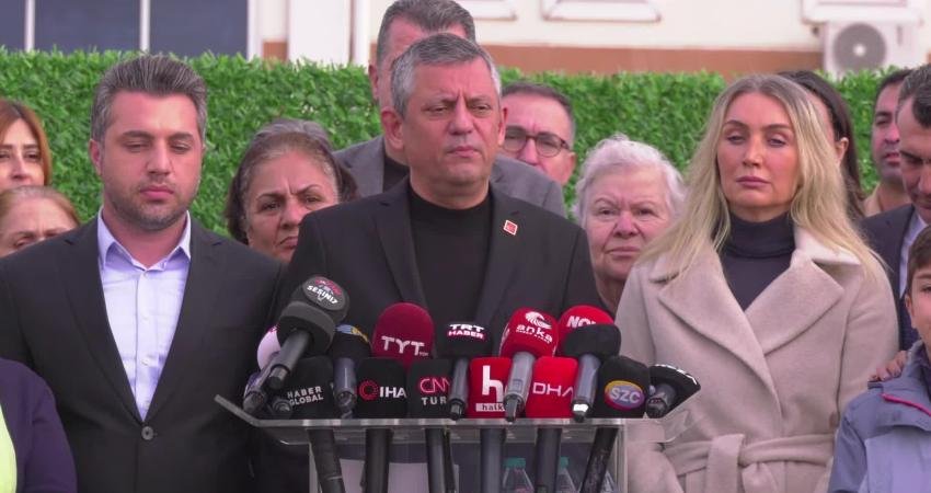 Özgür Özel: “Feti Yıldız tek imzalı kanun maddesi versin, haftaya salı günü bu kanun Resmi Gazete’de yayınlanmış olur. Hodri meydan” CHP Genel Başkanı Özgür Özel, MHP Genel Başkan Yardımcısı Feti