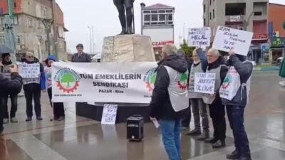 Tüm Emekliler Sendikası Pazar Temsilciliği üyeleri, en düşük emekli aylığının