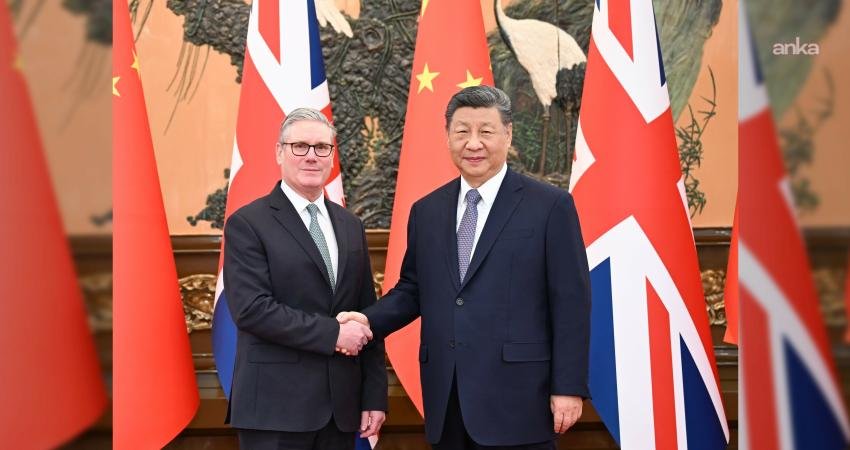 İngiltere Başbakanı Keir Starmer ve Çin Devlet Başkanı Şi Cinping,