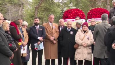 Akademisyen, hukukçu ve Atatürkçü Düşünce Derneği (ADD) Kurucu Genel Başkanı