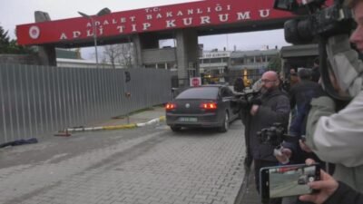 Kuruçeşme açıklarında dün bulunan ve üzerinde yüzücü kıyafeti olan bir