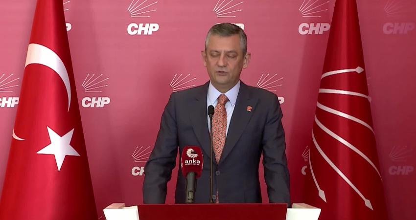 Saadet Partisi Genel Başkanı Mahmut Arıkan, CHP Genel Başkanı Özgür