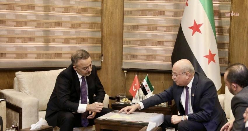 Türkiye’nin Şam Büyükelçisi Nuh Yılmaz, Suriye Ulaştırma Bakanı Yarub Bedir