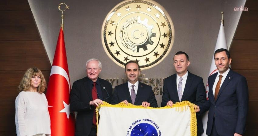 Sanayi ve Teknoloji Bakanı Fatih Kacır, Uluslararası Uzay Federasyonu Genel