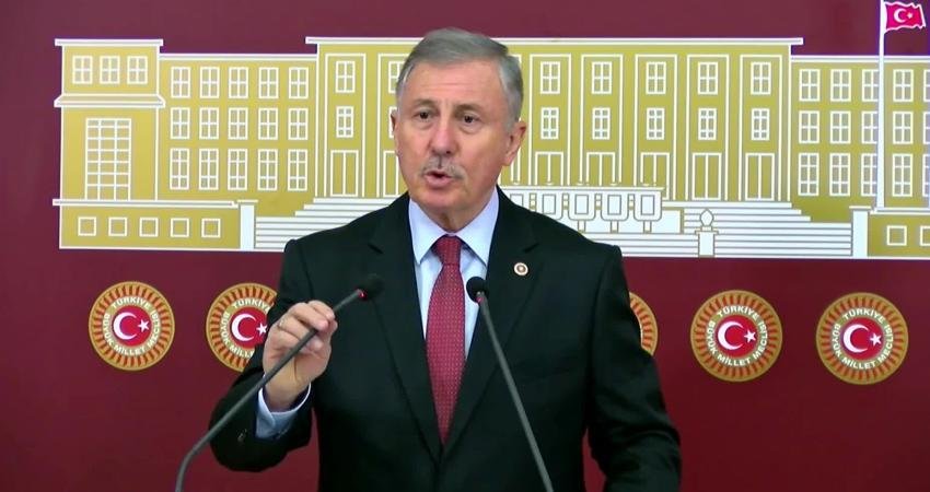 Yeni Yol Grup Başkanvekili Selçuk Özdağ, DEVA Partisi'nden istifa eden