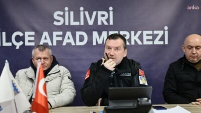 Silivri Belediye Başkanı Bora Balcıoğlu, Afet Koordinasyon Merkezi’nde açıklamalarda bulundu.