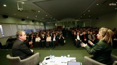 Gazeteci-yazar Uğur Mumcu, Karşıyaka Belediyesi tarafından düzenlenen “Uğur Mumcu, Atatürk