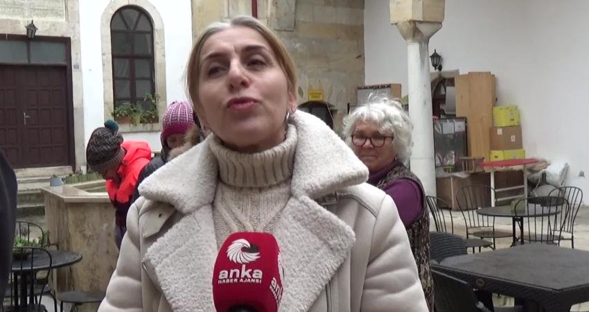 Sinop Pervane Medresesi esnafı Elmas Aydın, "Burayı kaybetmek üzereyiz. Bizim
