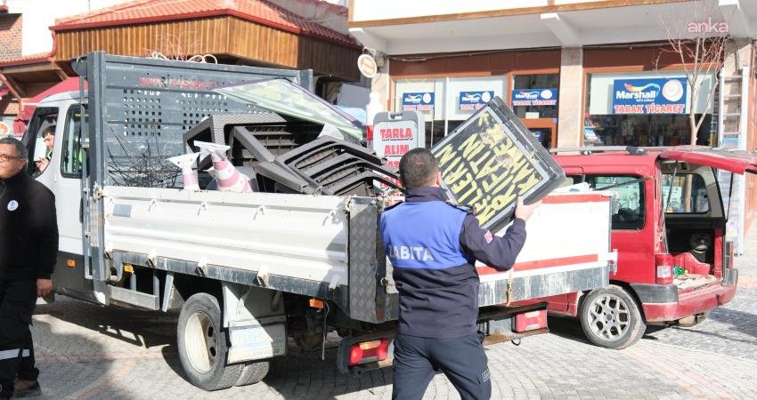 Sivrihisar’da kaldırım işgallerine zabıta denetimi Sivrihisar Belediyesi Zabıta Müdürlüğü ekipleri, yayaların güvenli geçişini engelleyen kaldırım
