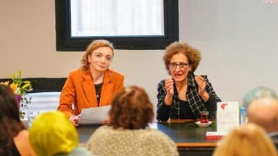 Sosyolog Zeliha Bürtek ve Gazeteci-yazar Gülşen İşeri, "Sosyal Çürüme" kitabında