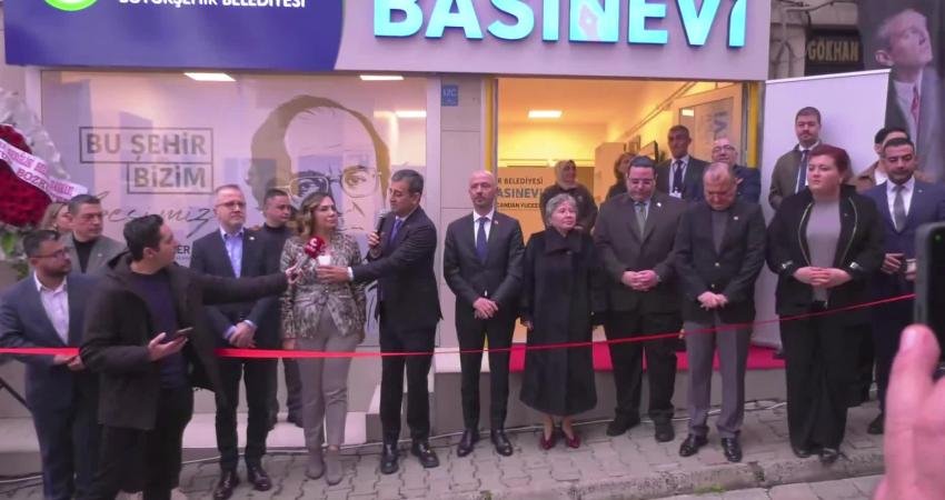 Tekirdağ Büyükşehir Belediyesi tarafından Uğur Mumcu Basın Evi açıldı. Açılışta