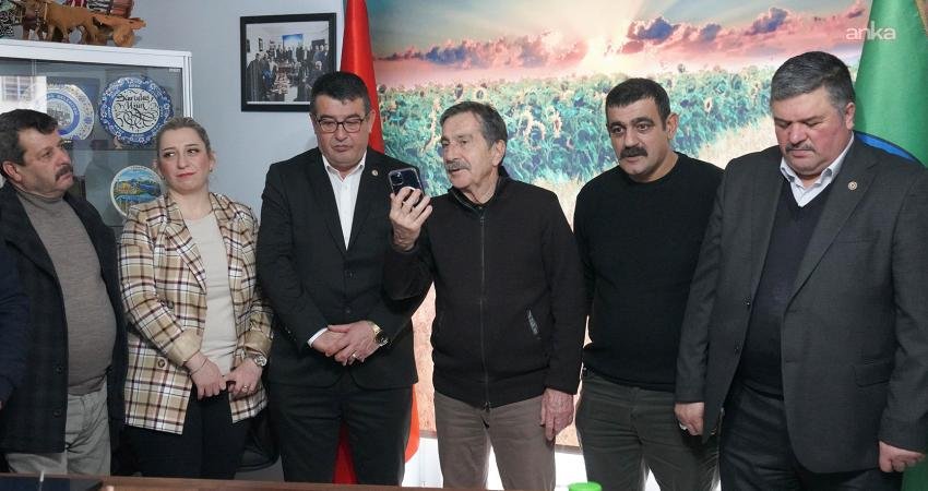 Tepebaşı Belediye Başkanı Ahmet Ataç, Tepebaşı Ziraat Odası’nı ziyaret ederek