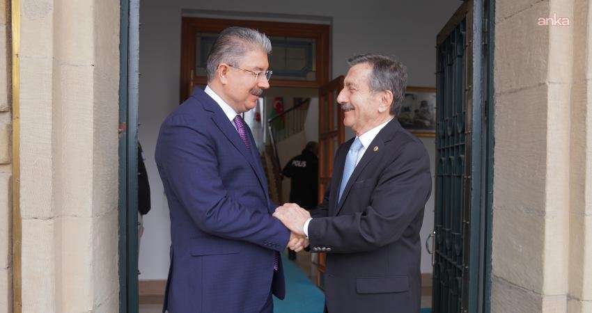 Tepebaşı Belediye Başkanı Ataç’tan Eskişehir Valisi Yılmaz’a “hayırlı olsun” ziyareti Tepebaşı Belediye Başkanı Ahmet Ataç, Valiler Kararnamesi ile Eskişehir Valisi olarak