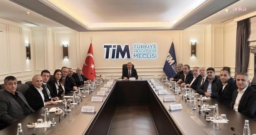 Ticaret Bakan Yardımcısı Gürcan, kuru gıda sektörünün temsilcileriyle bir araya geldi Ticaret Bakan Yardımcısı Mahmut Gürcan kuru gıda sektörünün temsilcileriyle toplantı yaptı. Toplantıda Ramazan