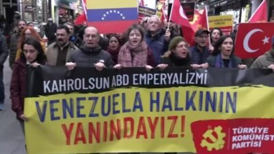 TKP, ABD’nin Venezuela’ya yönelik saldırısını Kadıköy'de düzenlediği eylemle protesto etti. TKP