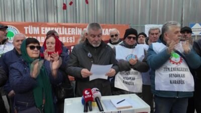 Tüm Emeklilerin Sendikası Karabük Şubesi üyeleri, emekli aylıklarının yeniden düzenlenmesi