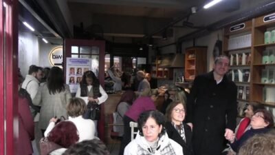 10 Ocak Çalışan Gazeteciler Günü nedeniyle Üsküdar’daki bir kitap evinde