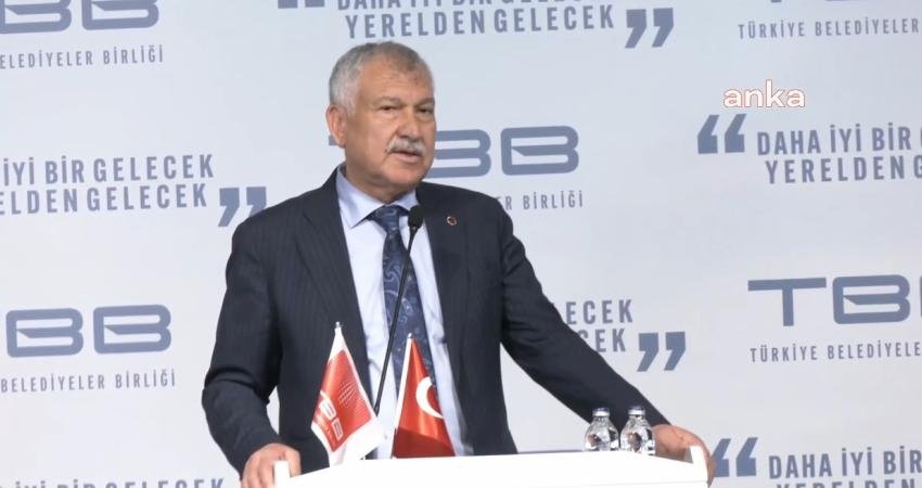 Tutuklu Karalar’dan Adana halkına: “200’üncü günde yağmurlu soğuk havaya rağmen alanları doldurdunuz, gururlandırıyorsunuz” Tutuklu Adana Büyükşehir Belediye Başkanı Zeydan Karalar, ”Adanalı kardeşlerim, dün
