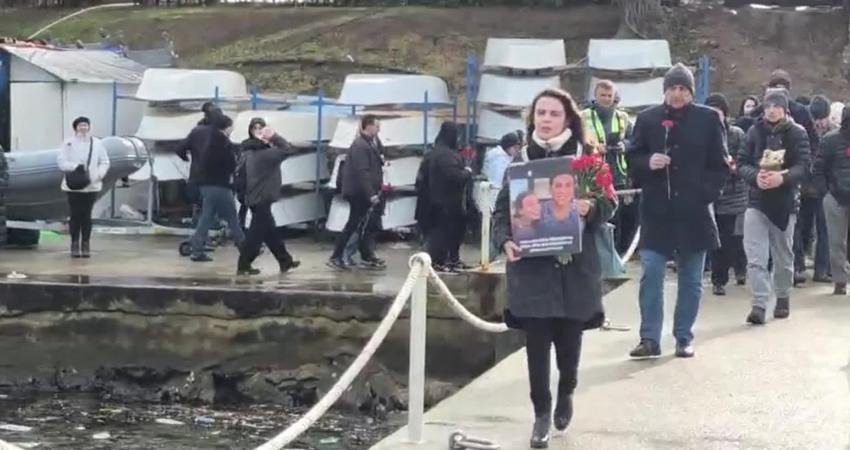 İstanbul'da, Derinlere Saygı Dalış Topluluğu üyesi dalgıçlar, Bolu Kartalkaya’daki Grand