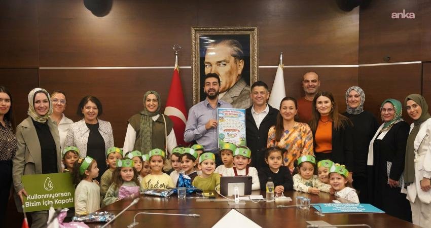 Tuzla Belediyesi Akademi Çocuk öğrencileri, enerji tasarrufuna dikkati çekmek amacıyla