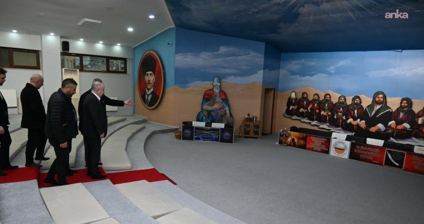 Ümit Özdağ, Avcılar Firüzköy Cemevi’ni ziyaret etti Zafer Partisi Genel Başkanı Ümit Özdağ ve beraberindeki parti heyeti, İstanbul