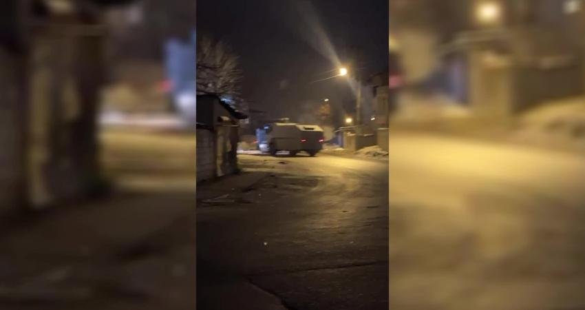 Van’ın İpekyolu ilçesine bağlı Hacıbekir Mahallesi’nde toplanan bir grup, Suriye'nin