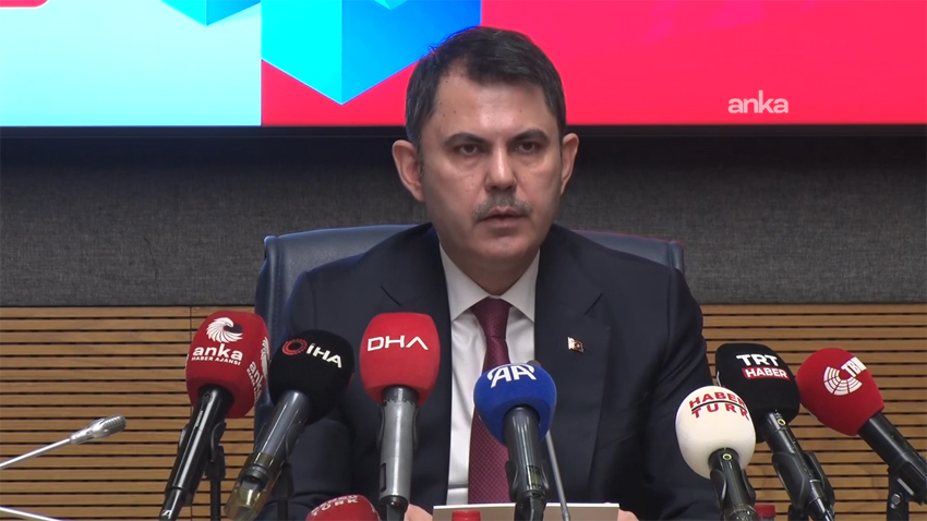 TBMM İnsan Haklarını İnceleme Komisyonu’nda Meclis'in çalışma düzeni tartışması yaşandı.