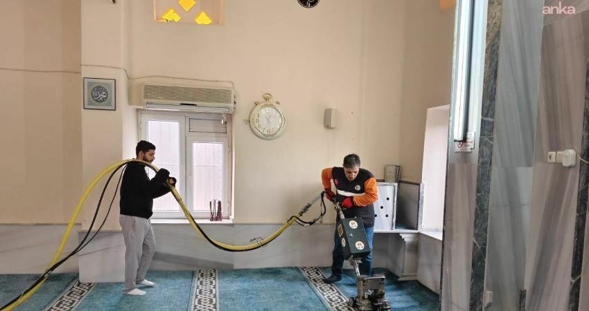 Yumurtalık Belediyesi, ilçe genelindeki ibadethanelerde temizlik ve hijyen çalışmalarını sürdürüyor.