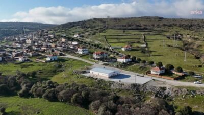 Yunusemre Belediyesi’nin Yuntdağı mahallelerinden Asmacık’ta yapımını tamamladığı sosyal tesis, açılış