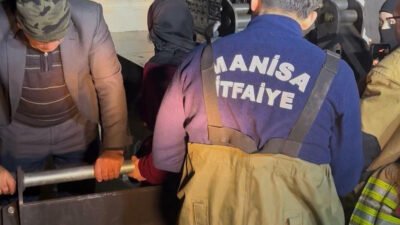 Manisa Büyükşehir Belediyesi İtfaiye Dairesi Başkanlığı ekipleri, kentte etkili olan