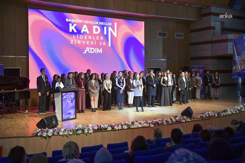 Başkent’te “4. Kadın Liderler Zirvesi” düzenlendi Ankara Büyükşehir Belediyesi (ABB) Kocatepe Kültür Merkezi, kadın liderlerin ilham