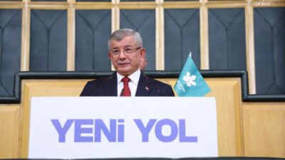 Gelecek Partisi Genel Başkanı Ahmet Davutoğlu, "Laikliği Birlikte Savunuyoruz" bildirisini