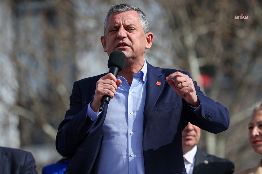 Özgür Özel: “89 miting bu kadar güçlü anlatamazdım” CHP Genel Başkanı Özgür Özel, "Bütün Türkiye’nin önünde bugüne kadar