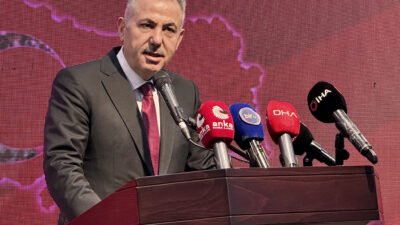 İzmir Valisi Süleyman Elban, Ramazan ayının ilk iftarında şehit aileleri