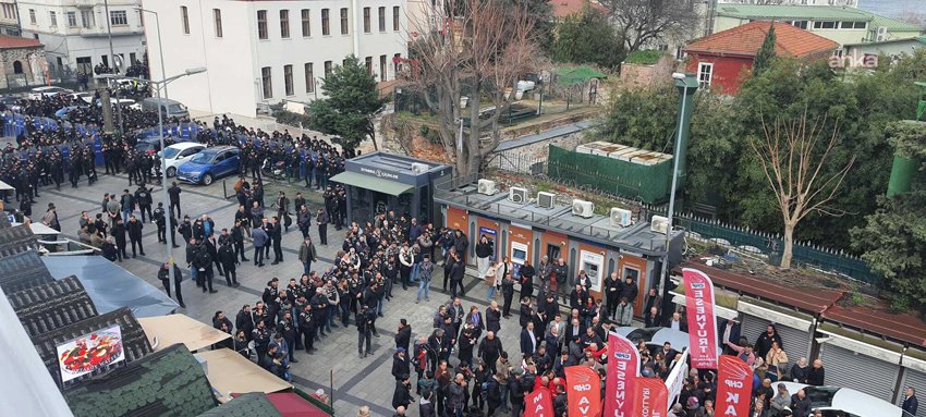 CHP İstanbul İl Örgütü’nün “Köprüler halkındır, satılamaz” konulu eylemi için