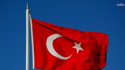 Türkiye'nin Tahran Büyükelçiliği, İran'daki Türk vatandaşları için güvenlik uyarısı yayımladı.