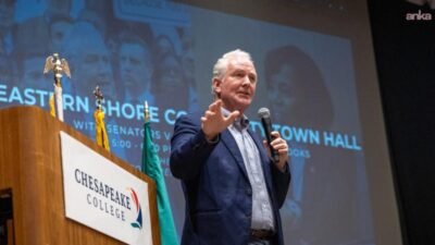 ABD’li Demokrat Senatör Chris Van Hollen, ABD’de İran’la olası bir savaşa ilişkin