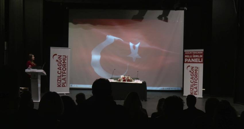 “Açılım Tehlikesi ve Milli Birlik” paneli… Orkun Özeller: “Biz müsaade etmediğimiz sürece o bebek katili kafasını İmralı’dan dışarıya çıkaramaz” Emekli Albay Orkun Özeller, "Açılım Tehlikesi ve Milli Birlik" panelinde yaptığı